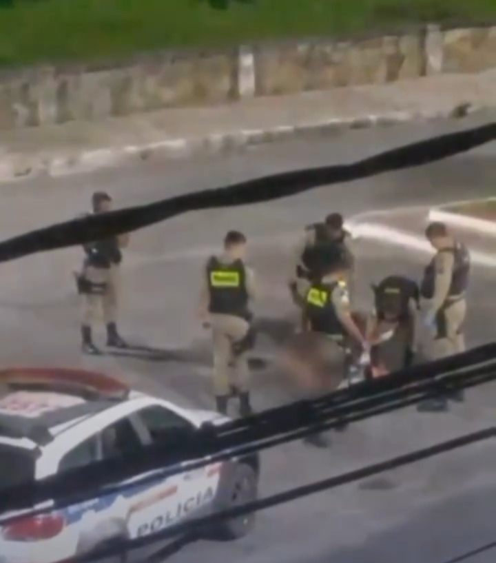 ​Suspeito é baleado e arma apreendida após disparos na madrugada em São João del-Rei
