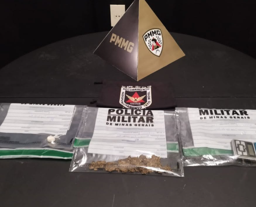 ​PM apreende três porções de maconha e balança de precisão no bairro Bom Pastor