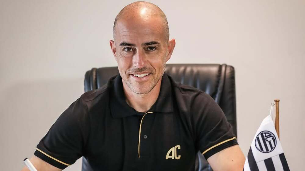 ​Athletic demite Rui Duarte após rebaixamento no Mineiro