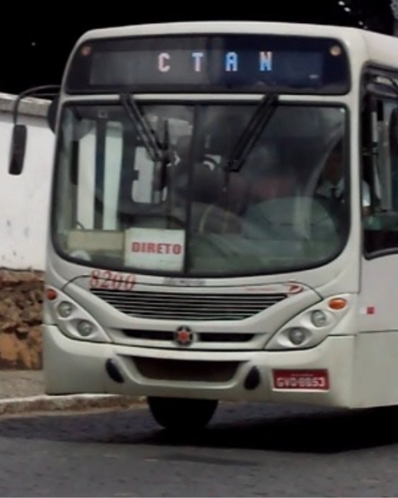 ​Linha para o CTAN retoma horários antigos, mas estudantes ainda relatam superlotação em São João del-Rei