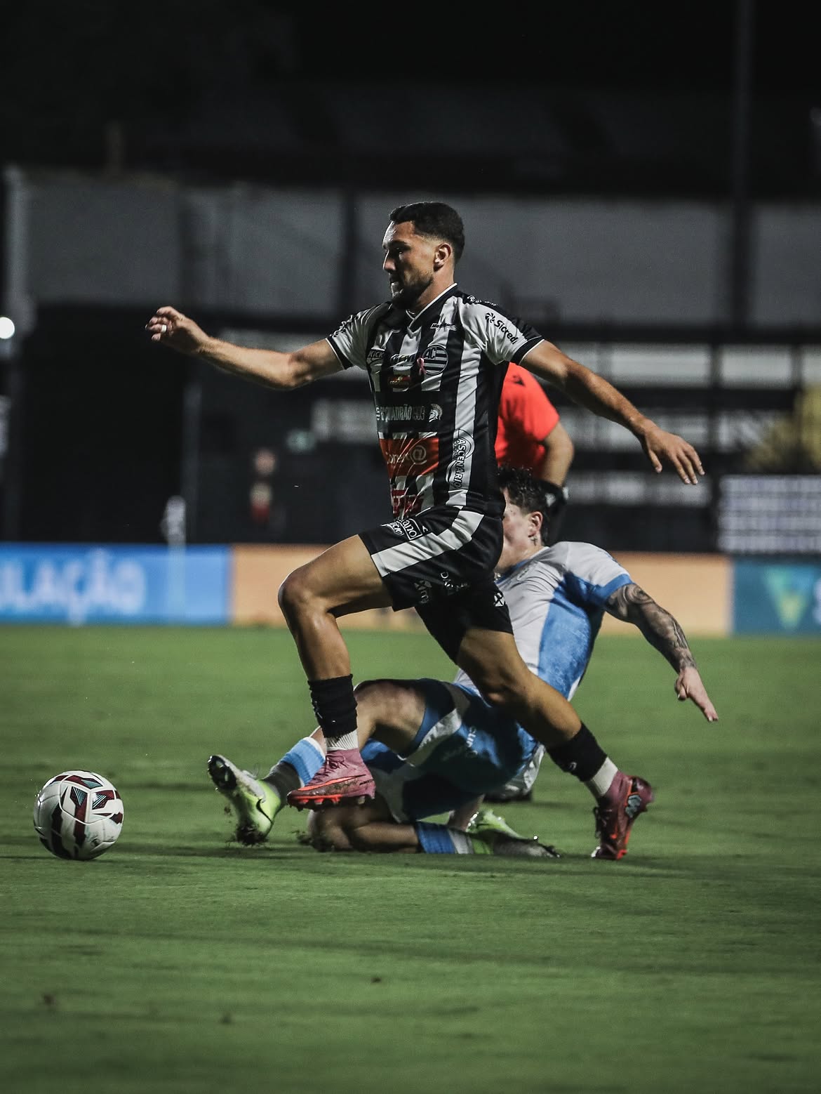 ​Athletic empata com o Londrina por 2 a 2 na Arena Sicredi, em São João del-Rei