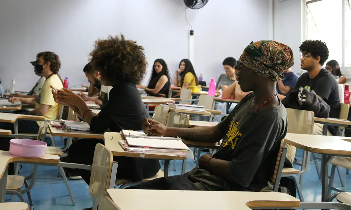 ​Abstenção no CNU em Minas Gerais é de 43,3%, abaixo da registrada na primeira edição