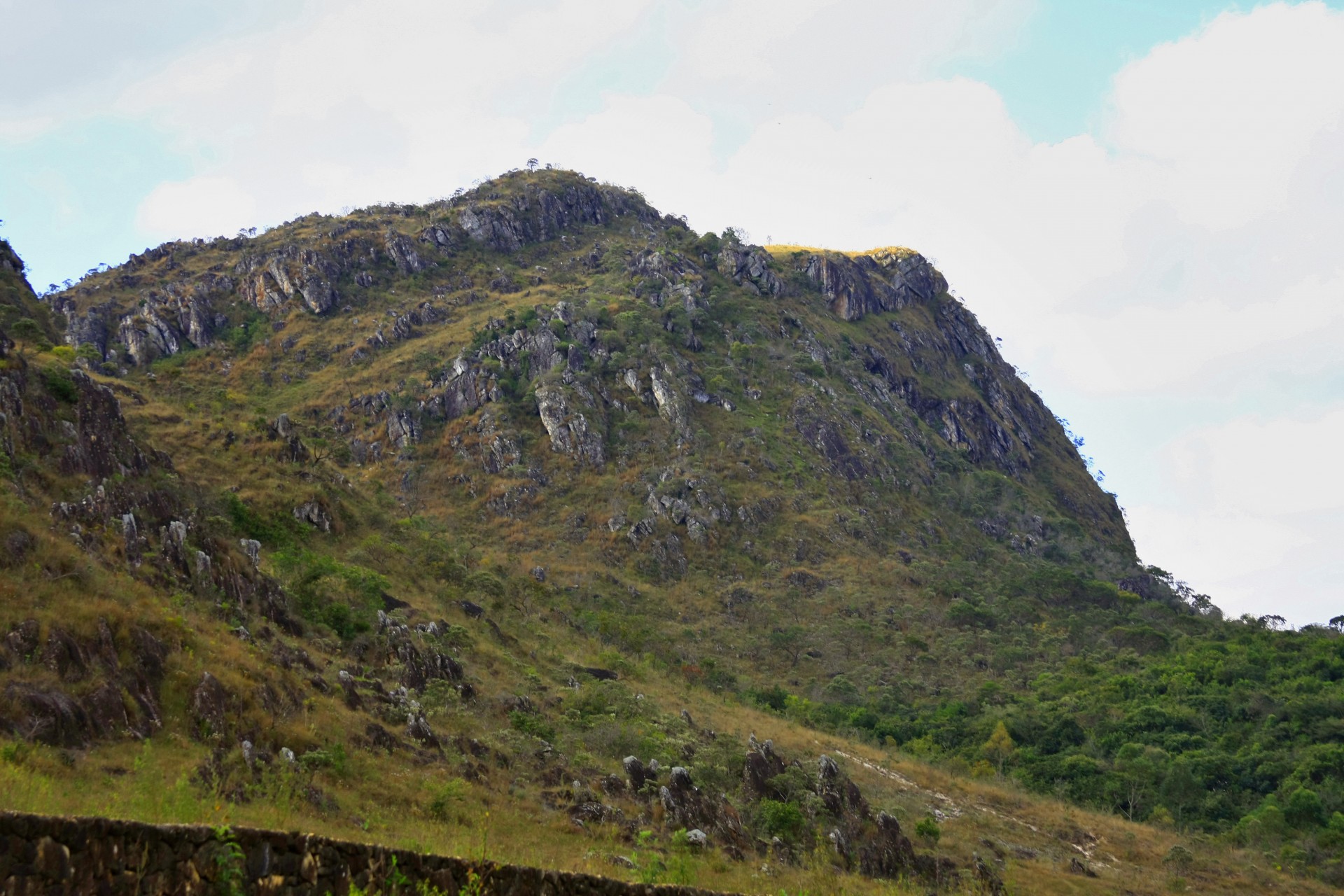 ​IEF abre seleção de voluntários para atuar na Serra de São José