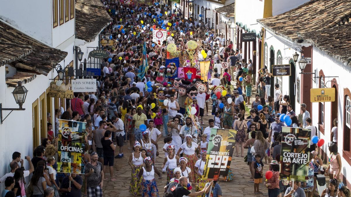 ​Carnaval Cultural de Tiradentes tem início nesta sexta-feira (13)