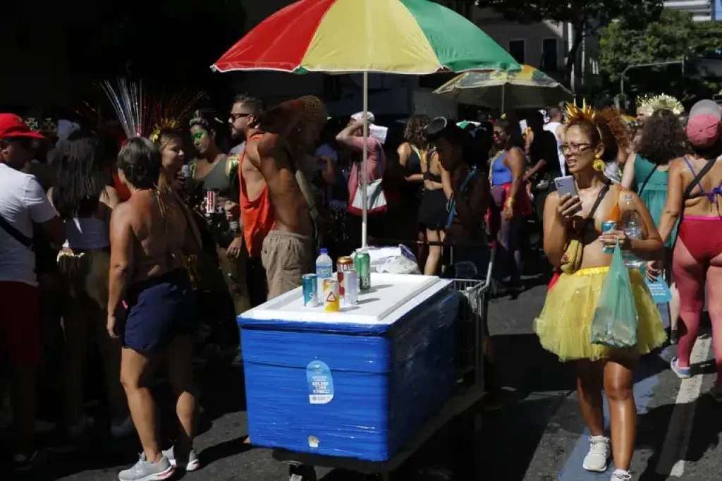 ​Inscrições para comércio ambulante no Carnaval 2026 começam nesta quinta-feira (22) em São João del-Rei
