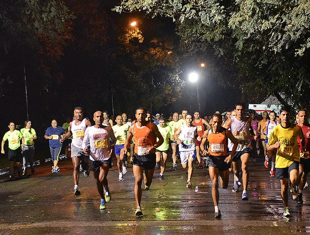 ​Prefeitura inaugura iluminação da Avenida no Tijuco com corrida noturna
