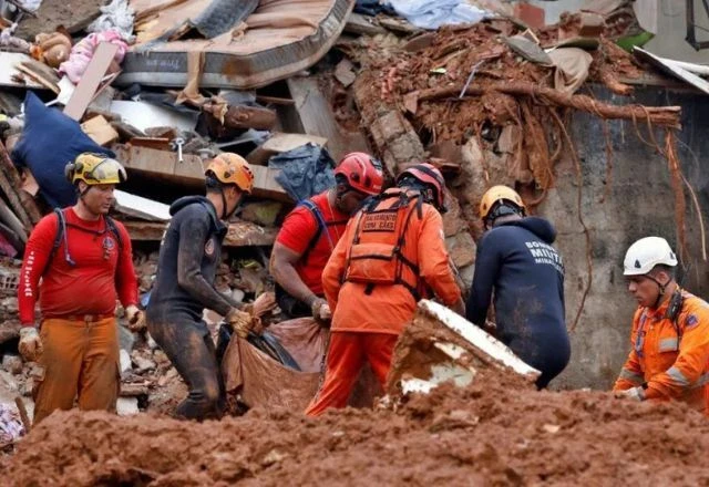 ​Chuvas na Zona da Mata deixam 64 mortos e milhares de desabrigados