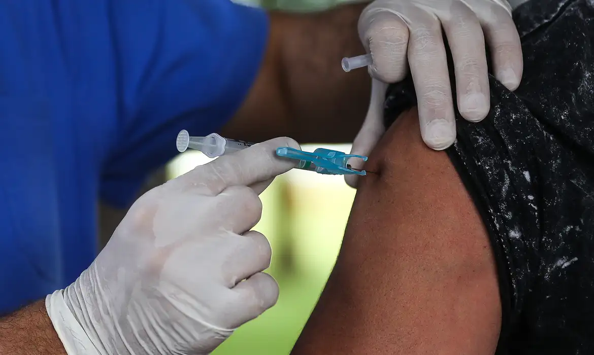 ​Anvisa aprova nova vacina contra a gripe para pessoas a partir de 6 meses