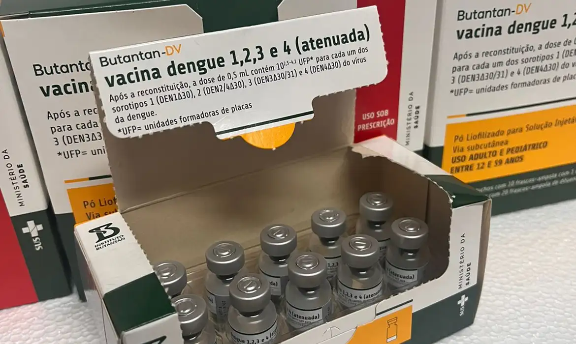 ​Ministério da Saúde suspende temporariamente vacina contra a dengue do Butantan