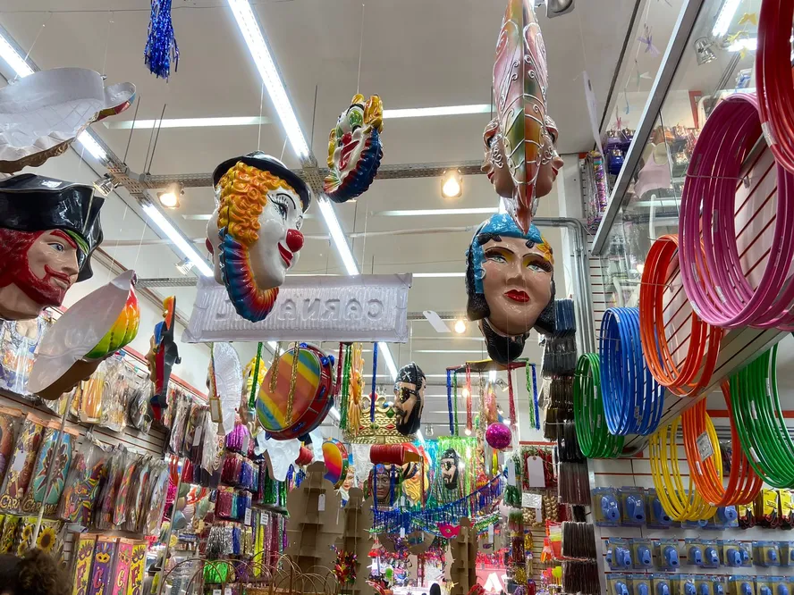 ​Comércio de São João del-Rei terá horário especial durante feriado de Carnaval