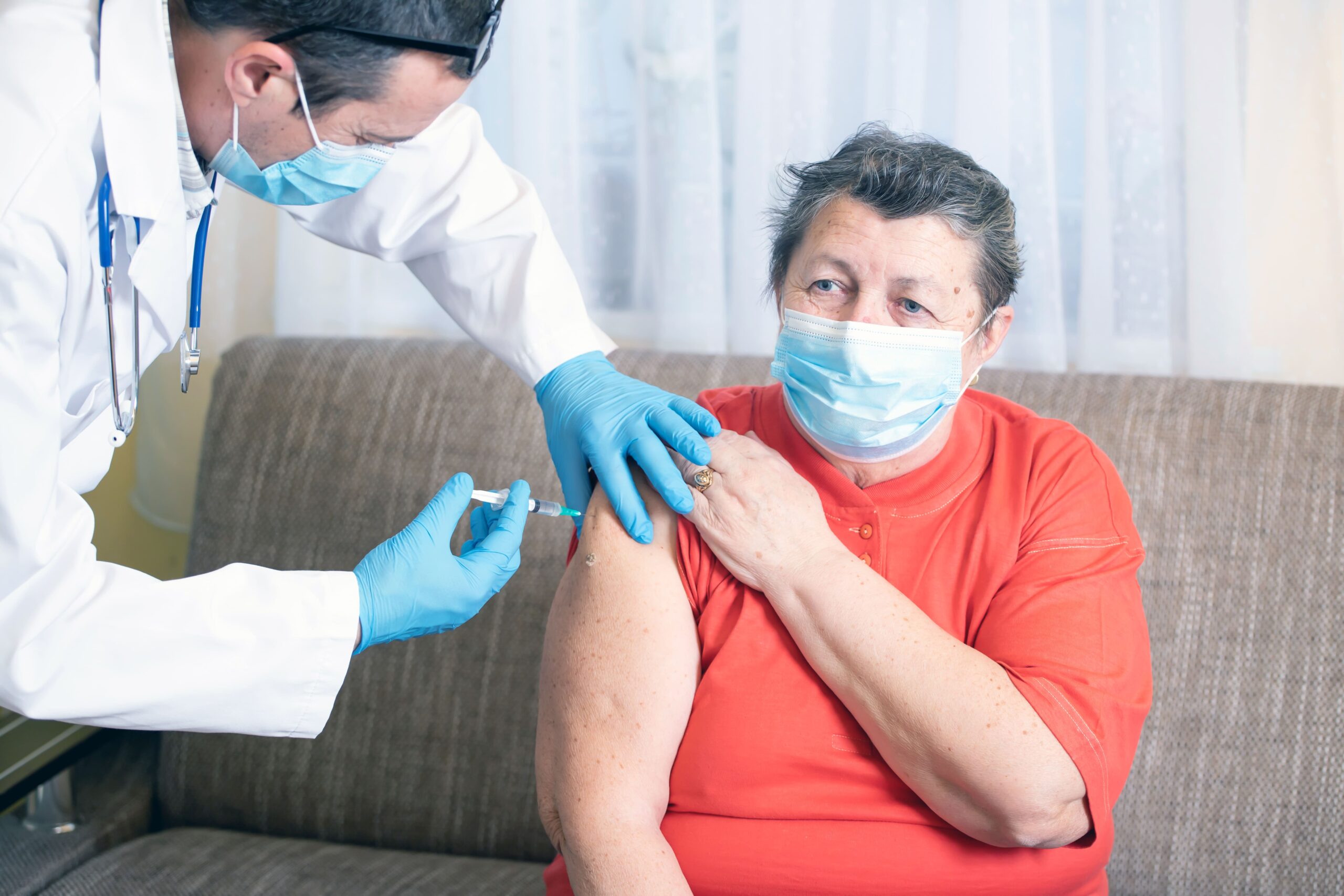 ​Pacientes acamados podem solicitar vacinação contra gripe em casa em São João del-Rei