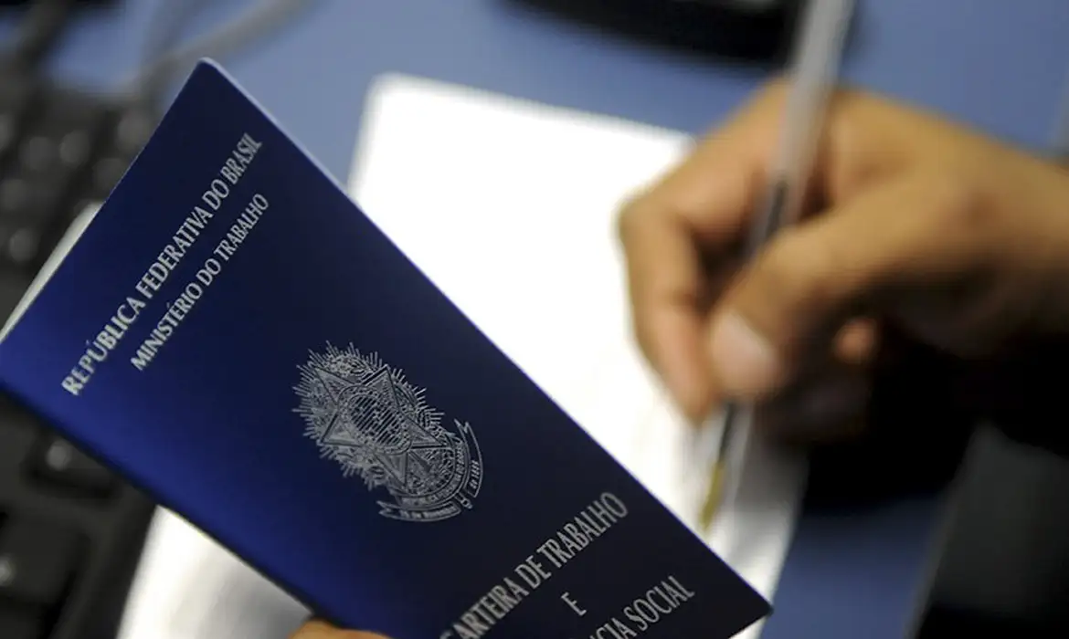 ​São João del-Rei registra saldo positivo na criação de empregos em novembro de 2025