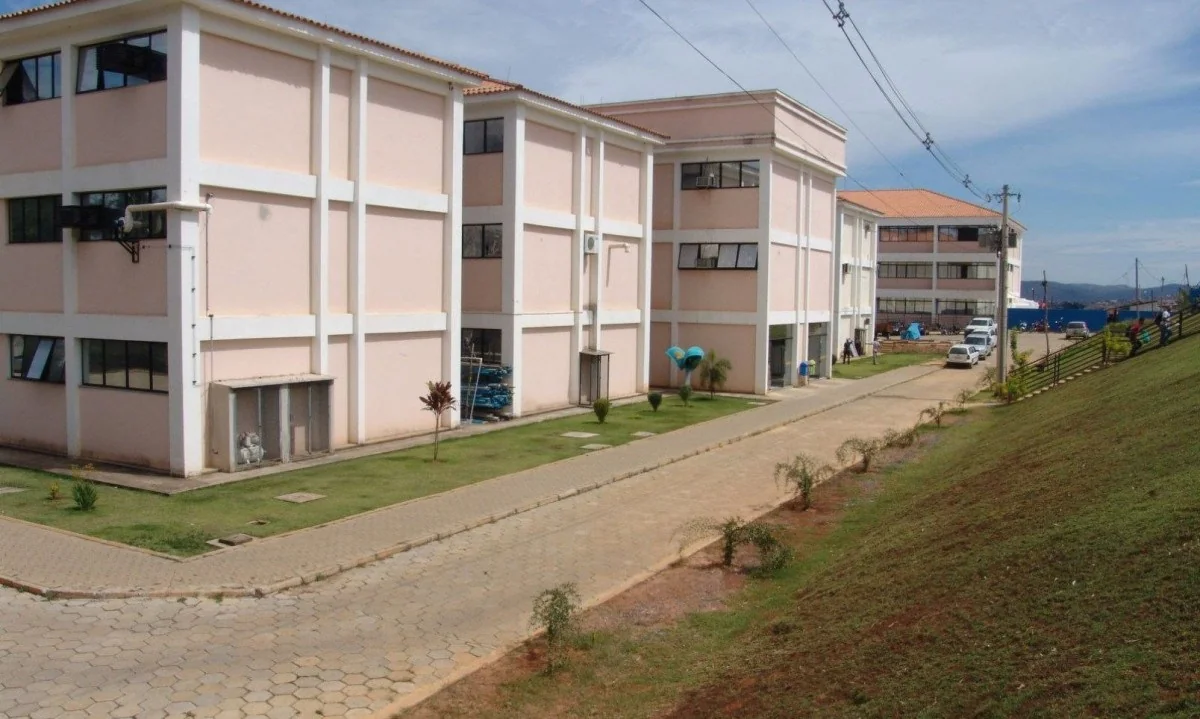 ​Professor da UFSJ é preso em Sete Lagoas suspeito de importunação sexual contra aluna