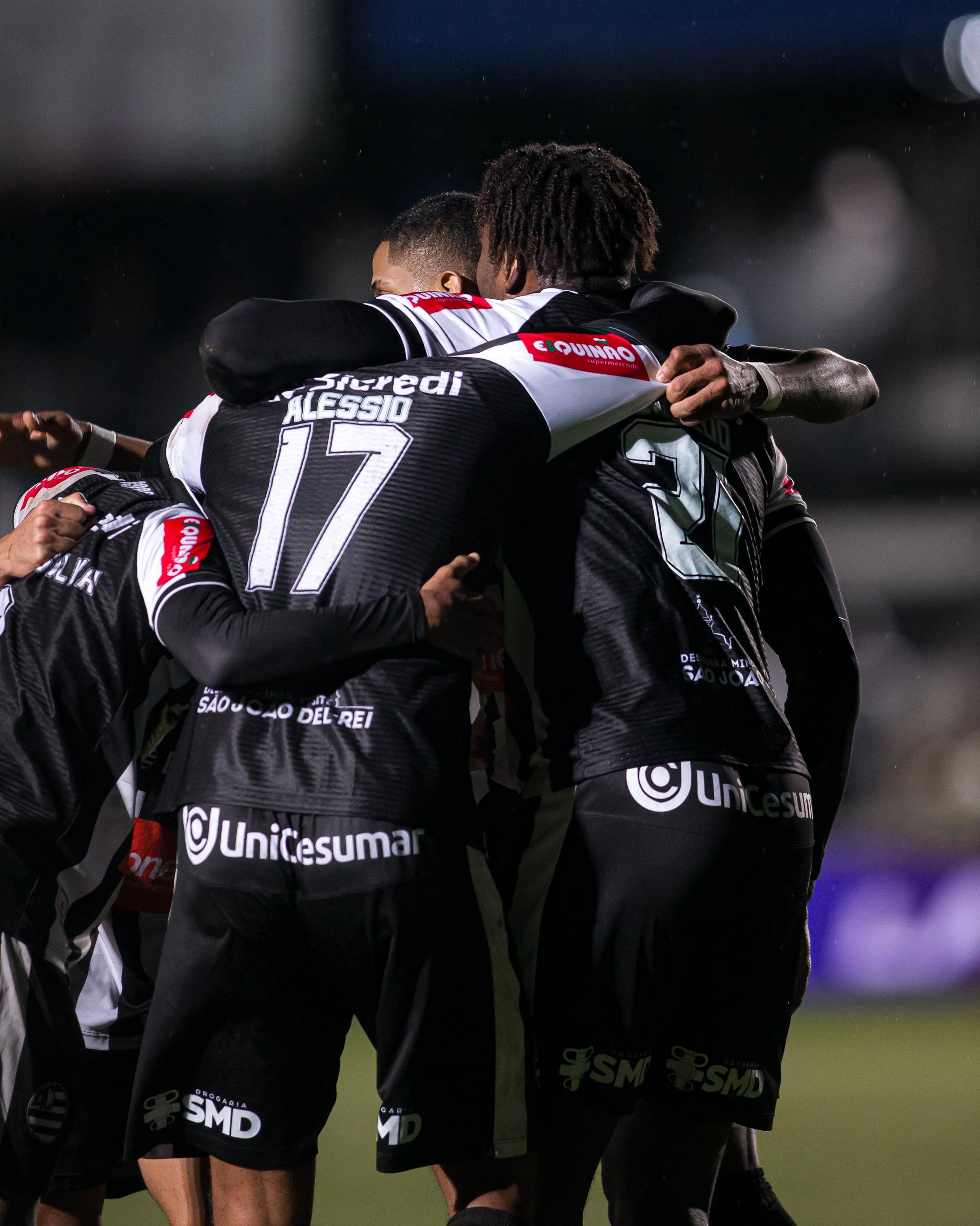 ​Athletic goleia Operário e ganha fôlego na luta contra o Z-4