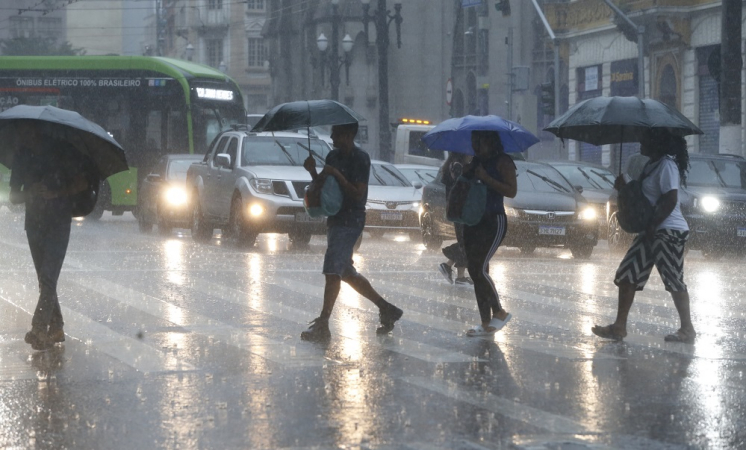 ​INMET emite alerta de chuvas intensas para São João del-Rei até terça-feira (10)